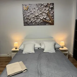 Coser Metro Onz Apartament